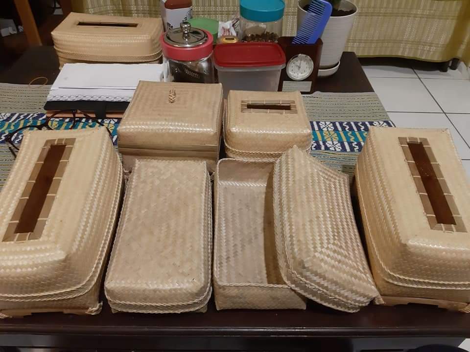 Kotak Tisu Bambu